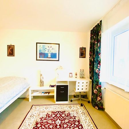 Welcome To Messe!-Two-Bedroom Apartment&Balcony Хановер Екстериор снимка