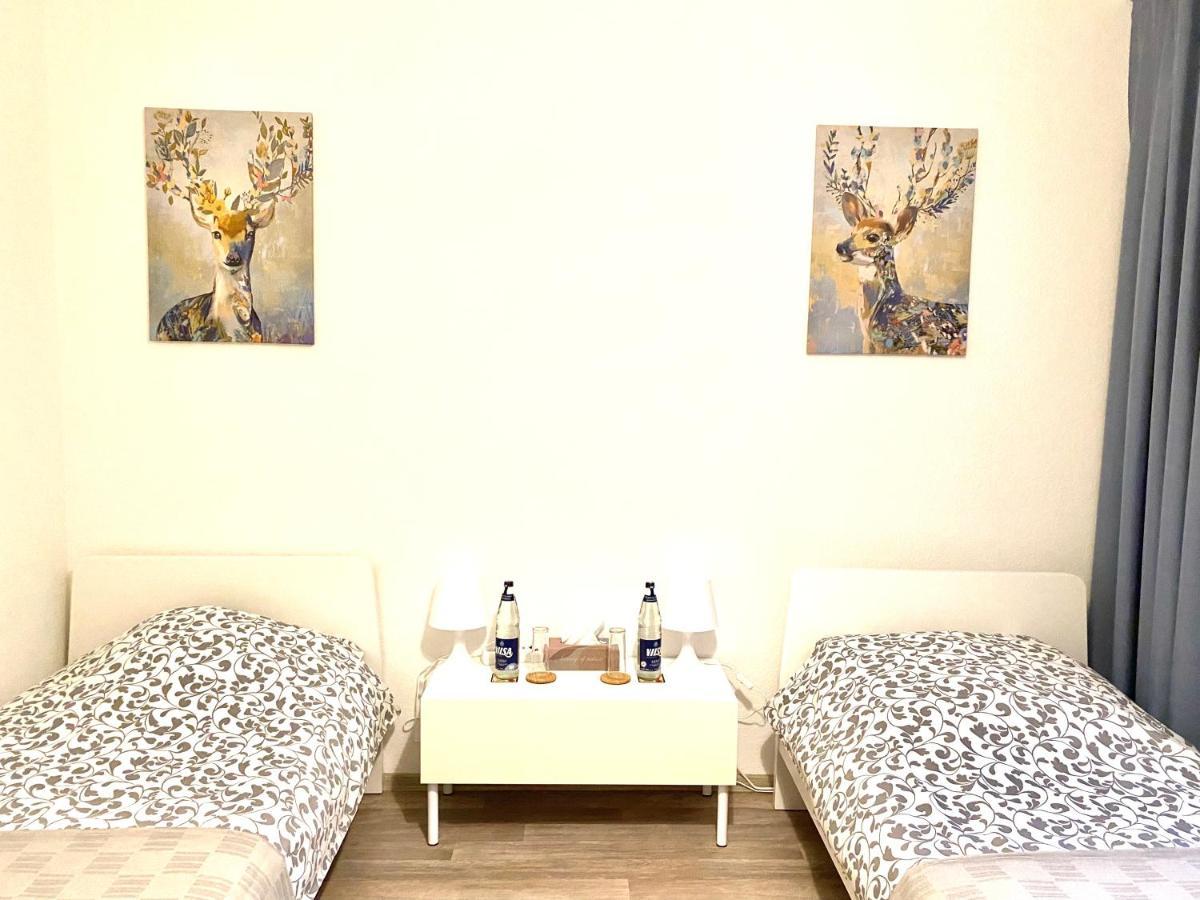 Welcome To Messe!-Two-Bedroom Apartment&Balcony Хановер Екстериор снимка
