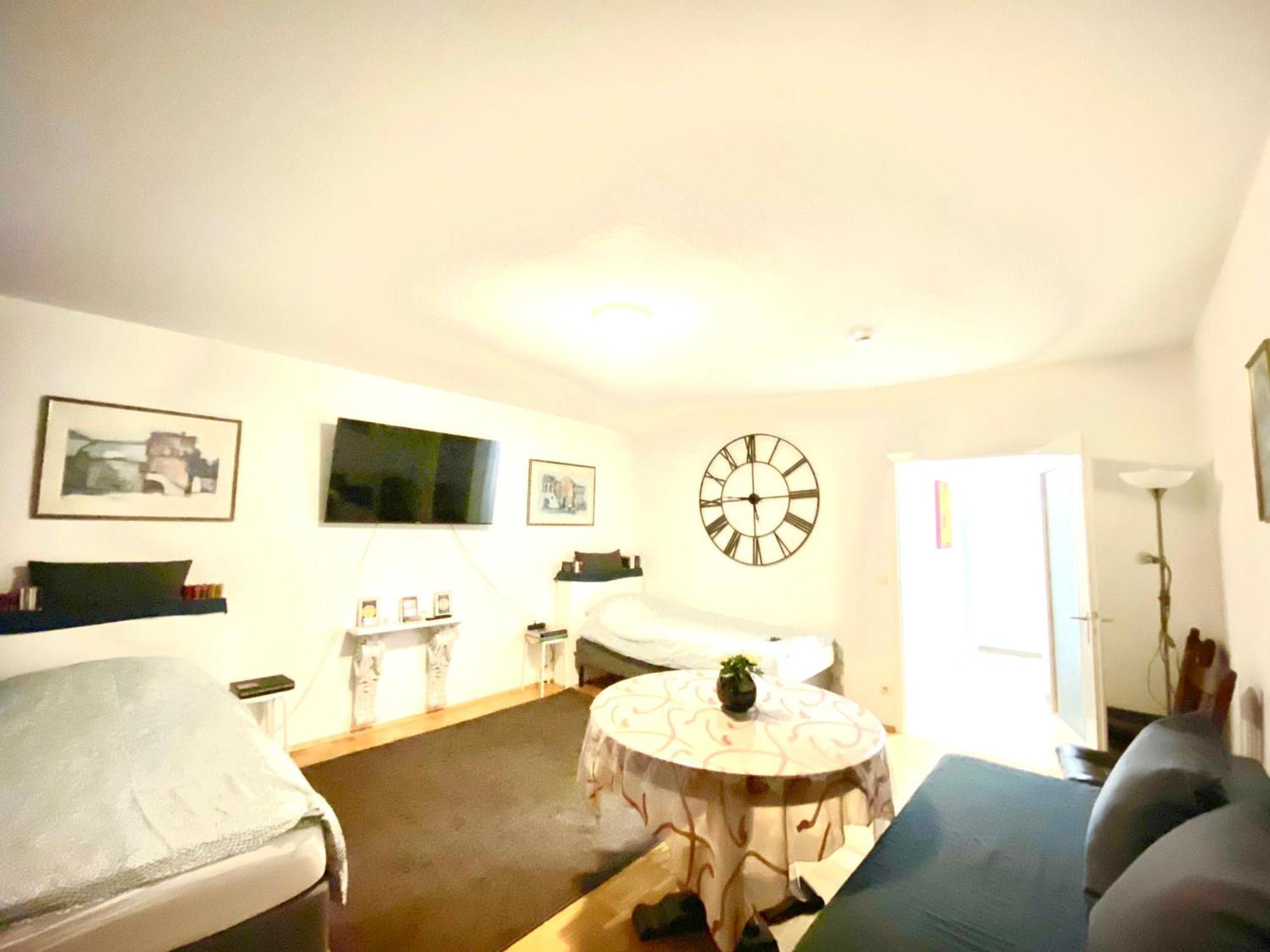 Welcome To Messe!-Two-Bedroom Apartment&Balcony Хановер Екстериор снимка