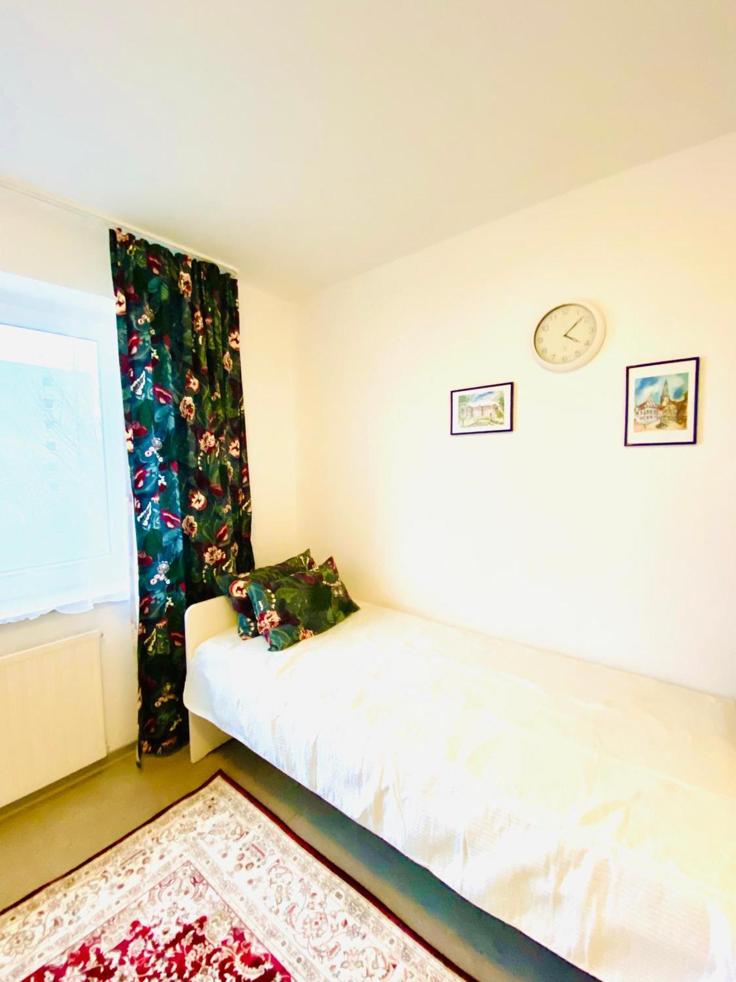 Welcome To Messe!-Two-Bedroom Apartment&Balcony Хановер Екстериор снимка